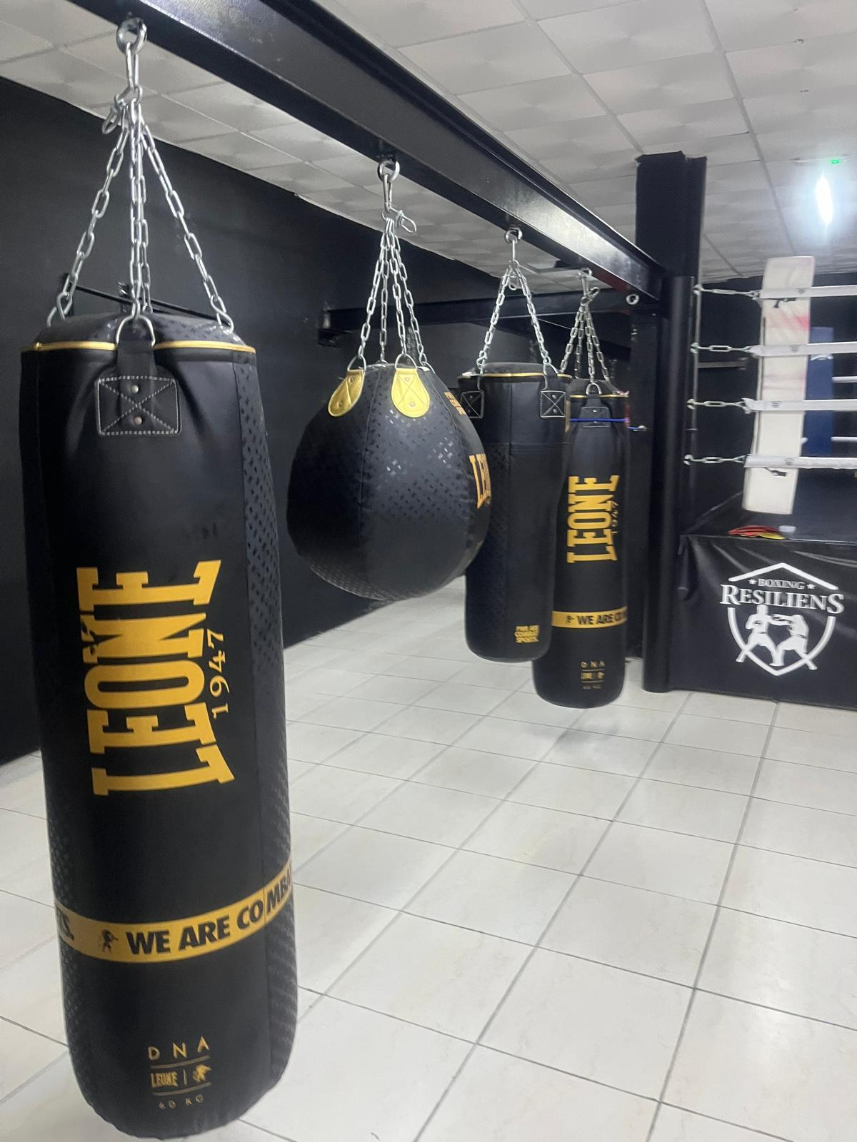 Zona de sacos junto al ring